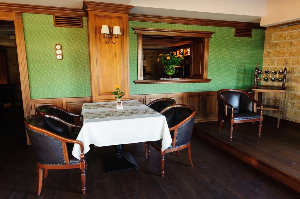 Hotel Zolota Pidkova Kozlin Екстериор снимка