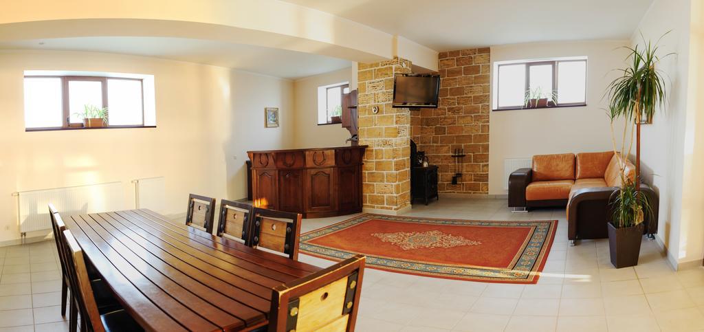 Hotel Zolota Pidkova Kozlin Екстериор снимка